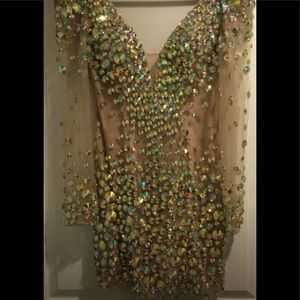 Nude formal dress size 4, only worn once